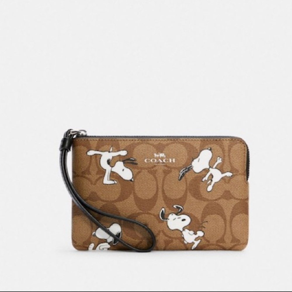New💃Coach Coach X Peanuts Corner Zip Wristlet In Signature Canvas With Snoopy - Picture 5 of 8